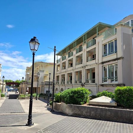 Appartement Avec Piscine, Tennis & Balcon, Centre-Ville Chatelaillon-Plage, 6 Pers, 2 Ch - Fr-1-706-17 Exterior photo